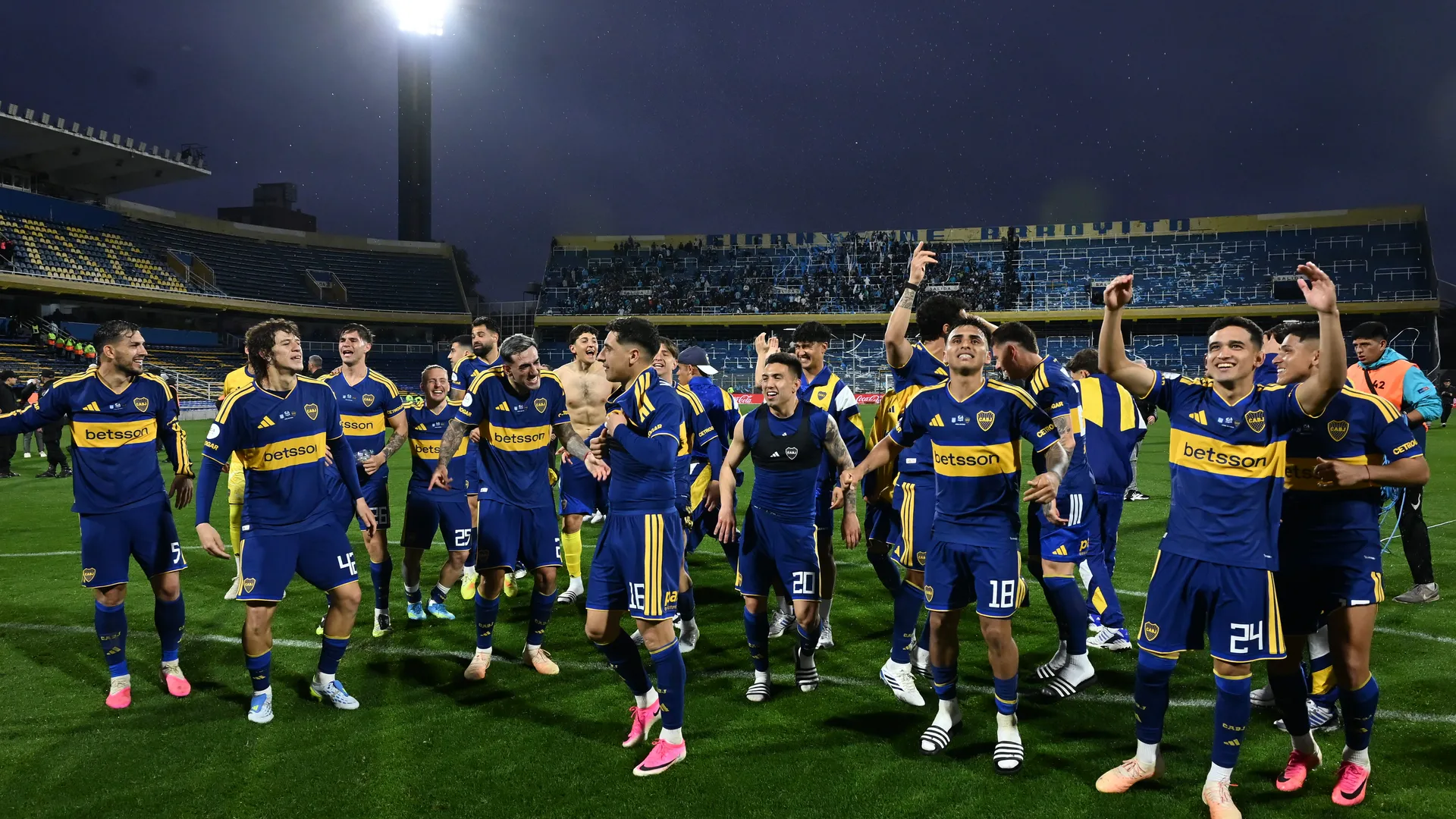 Boca no perdonó a Racing y se sumó a los memes con un mensaje picante